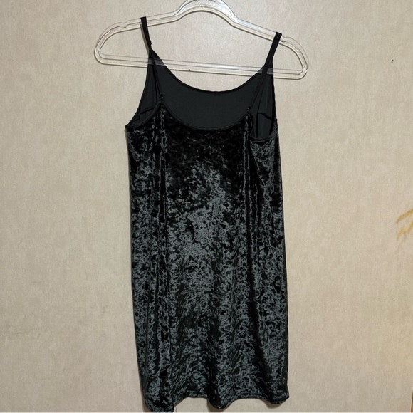 Victorias Secret Luxe Soft Slip Black Crushed Velvet Nightgown Nightie - Picture 3 of 5